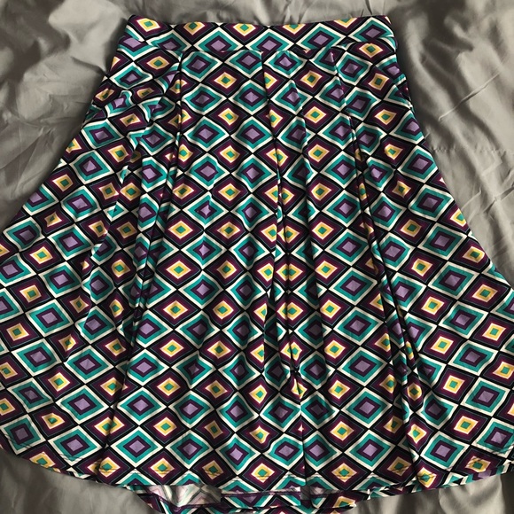 EUC M Madison Skirt by LuLaRoe - Picture 3 of 3